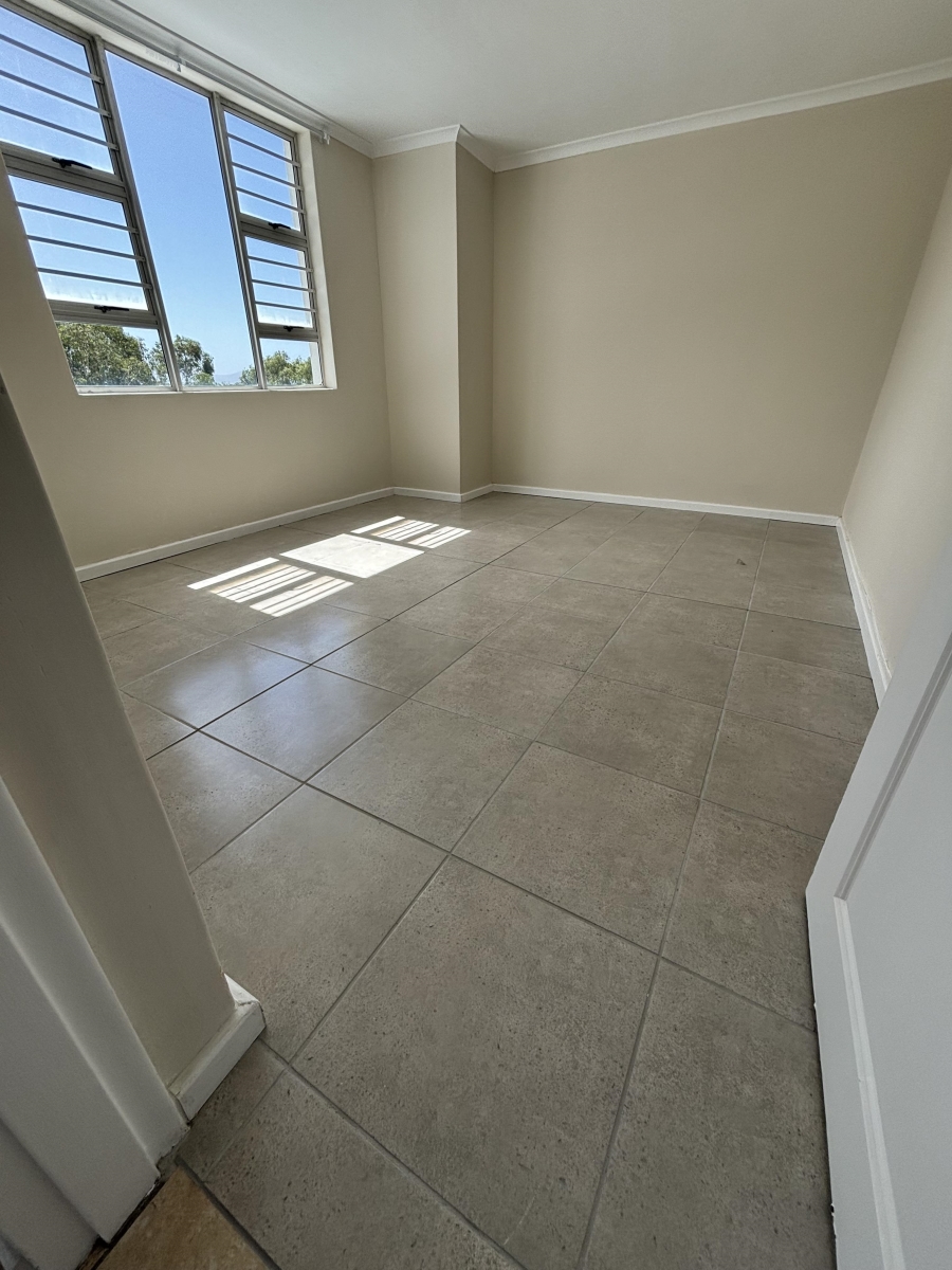 3 Bedroom Property for Sale in Wynberg Western Cape